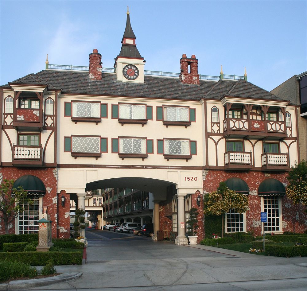 Anaheim Camelot Inn & Suites Exterior photo