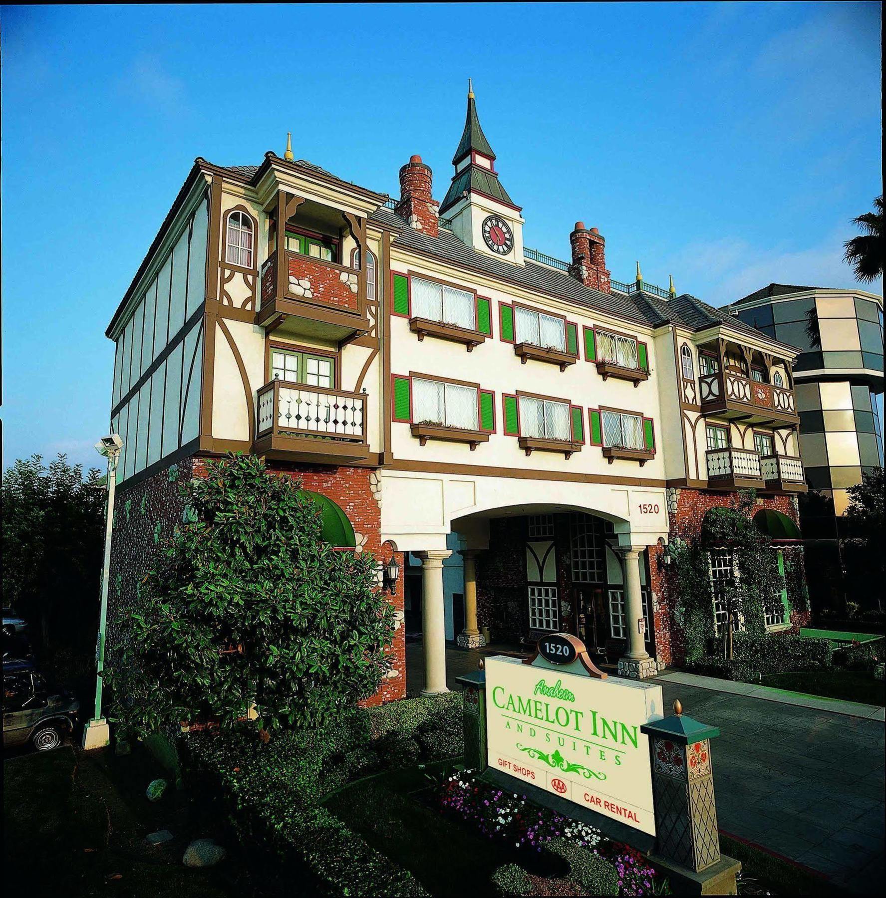 Anaheim Camelot Inn & Suites Exterior photo